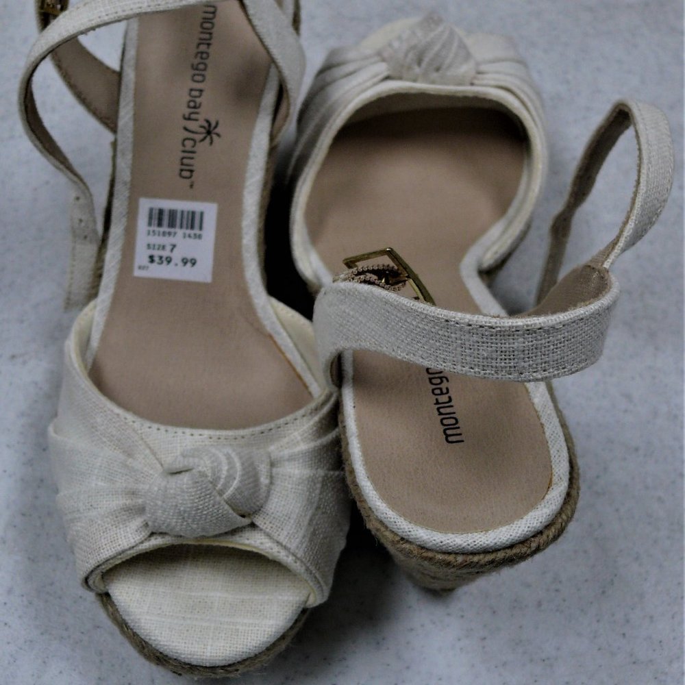 Montego Bay Club Women Platform Sandals Espadrilles White size 7 New No Box